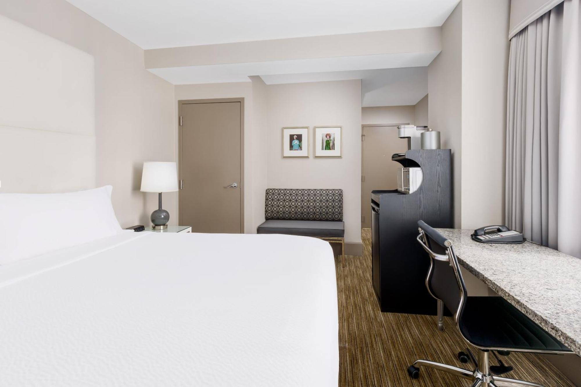 Holiday Inn Express Chicago - Magnificent Mile By Ihg Екстериор снимка