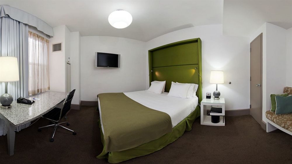 Holiday Inn Express Chicago - Magnificent Mile By Ihg Екстериор снимка