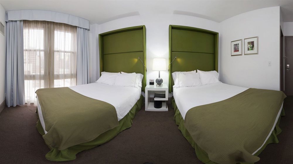 Holiday Inn Express Chicago - Magnificent Mile By Ihg Екстериор снимка