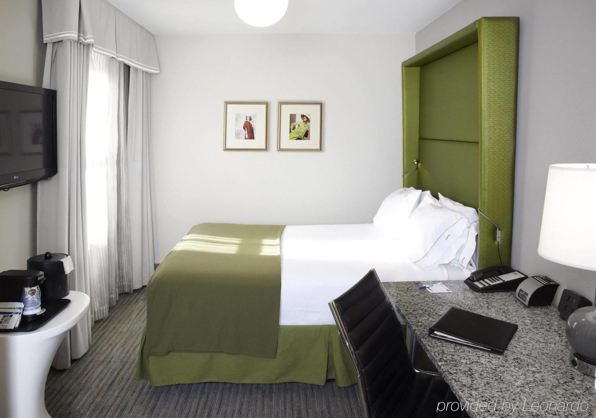 Holiday Inn Express Chicago - Magnificent Mile By Ihg Стая снимка