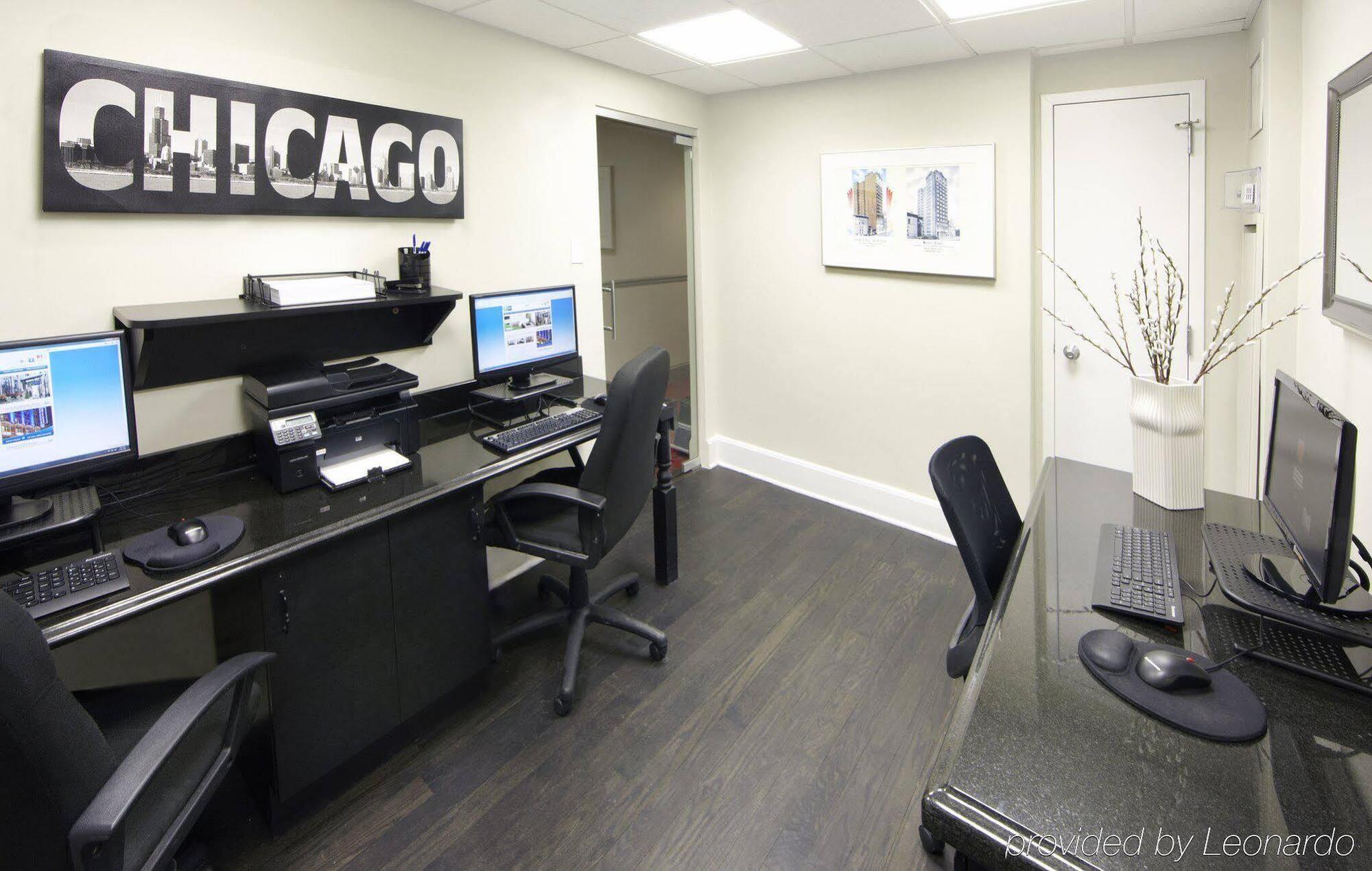 Holiday Inn Express Chicago - Magnificent Mile By Ihg Екстериор снимка